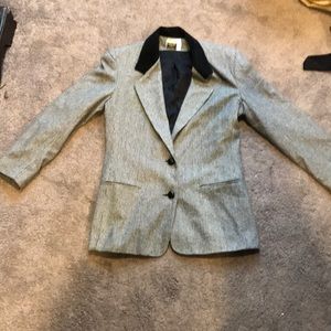 Beautiful women’s blazer. Perfect condition.